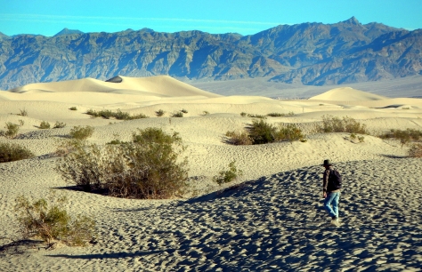M hiking the sand dunes